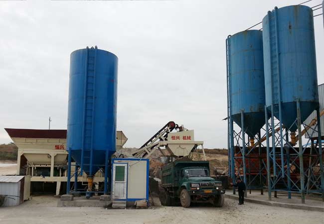 湖南(nán)衡陽穩定土廠(chǎng)拌設備客戶現(xiàn)場