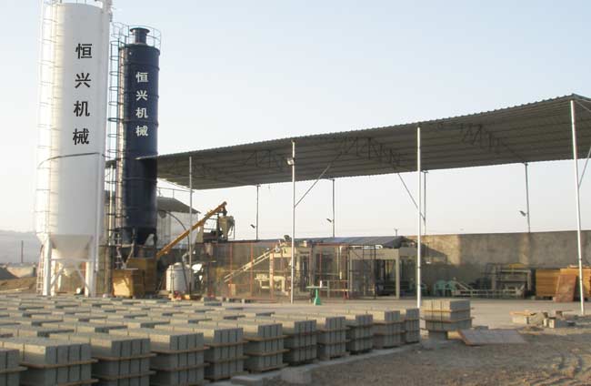 阿(a)爾及利亞砌塊(kuài)磚機客戶